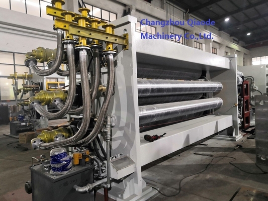 Mesin Kalender Tiga Rol Nonwoven Kecepatan Tinggi 250m / Min 520 × 3750
